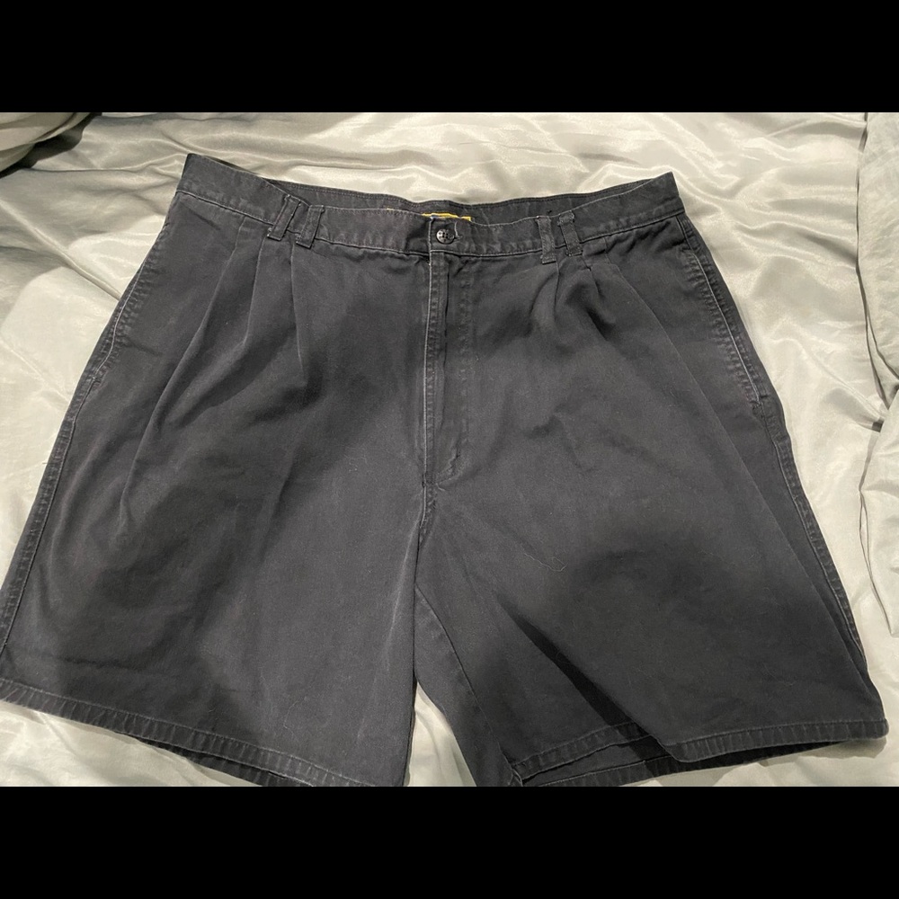 Bugle Boy black shorts, Sz 40